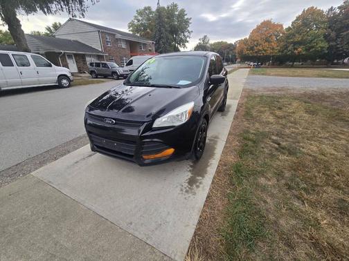 2014 Ford Escape S