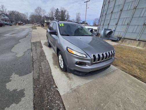 2015 Jeep Cherokee Sport