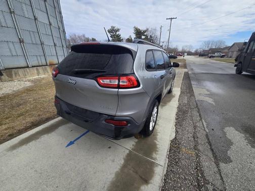 2015 Jeep Cherokee Sport