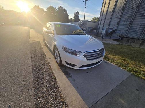 2013 Ford Taurus SEL