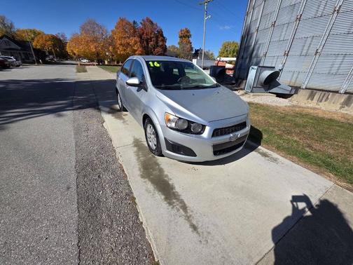 2016 Chevrolet Sonic LT