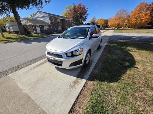 2016 Chevrolet Sonic LT