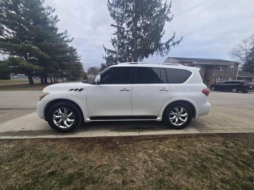 2011 INFINITI QX56 Base