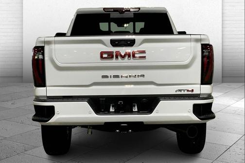 2025 GMC Sierra 2500 AT4