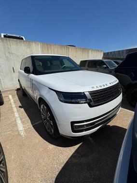 2025 Land Rover Range Rover P400 SE 7 Seat