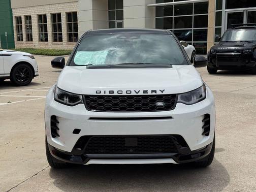 Fuji White 2025 Land Rover Discovery Sport Dynamic SE