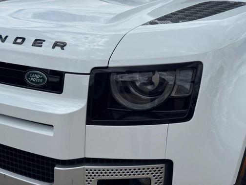 Fuji White 2025 Land Rover Defender P300 S