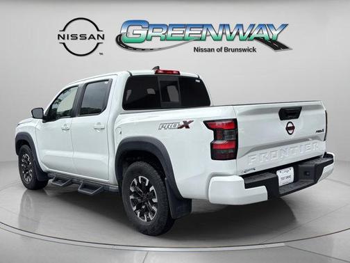 Glacier White 2022 Nissan Frontier PRO-X