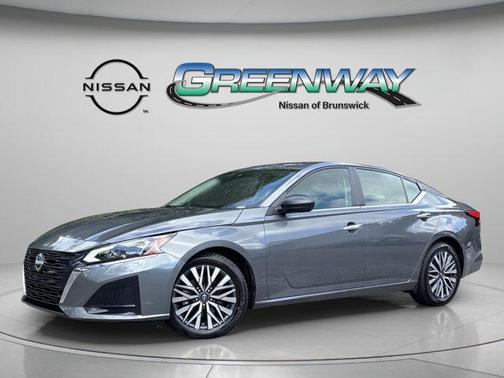 Gun Metallic 2025 Nissan Altima SV