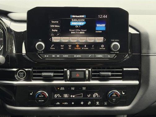 2024 Nissan Pathfinder SV