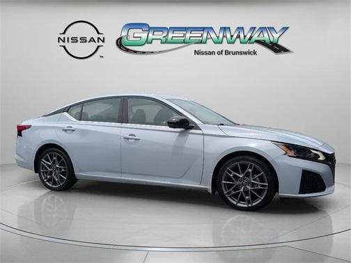 2023 Nissan Altima 2.0 SR