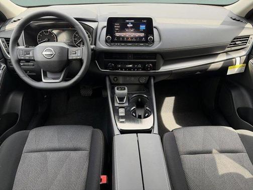 Everest White P 2026 Nissan Rogue SV