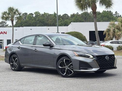 Gun Metallic 2024 Nissan Altima 2.5 SR