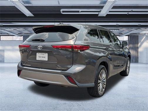 2021 Toyota Highlander Platinum