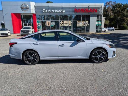 2024 Nissan Altima 2.5 SR