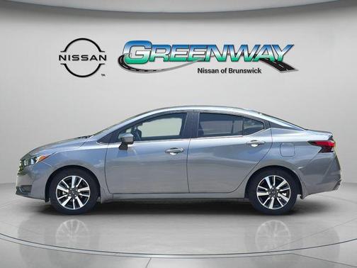 Gun Metallic 2024 Nissan Versa 1.6 SV
