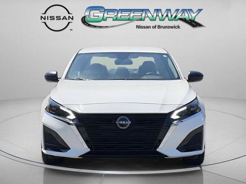 Glacier White 2024 Nissan Altima 2.5 S