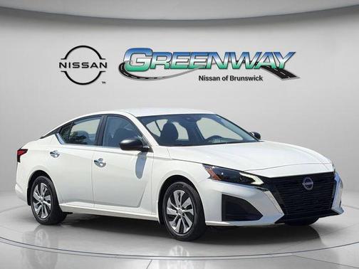 Glacier White 2024 Nissan Altima 2.5 S