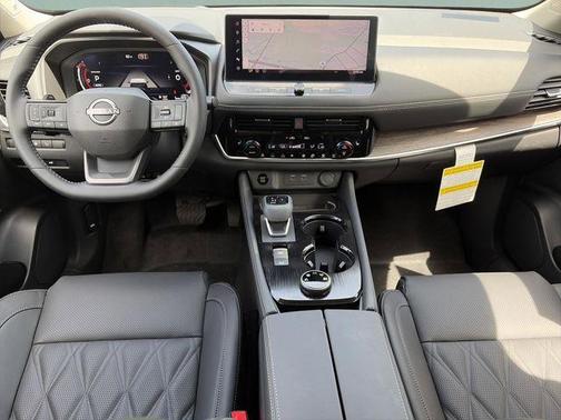2t Chpn Blk Roo 2026 Nissan Rogue Platinum
