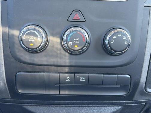 2016 RAM 1500 Tradesman/Express