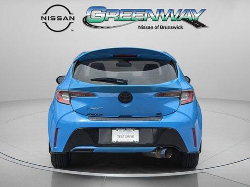Silver Metallic 2021 Toyota Corolla Hatchback SE
