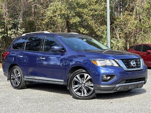 2017 Nissan Pathfinder Platinum