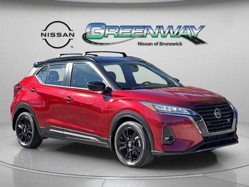 2021 Nissan Kicks SR