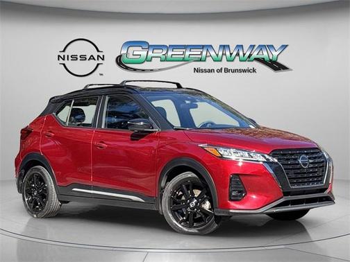 2021 Nissan Kicks SR