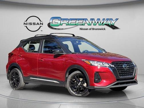 2021 Nissan Kicks SR