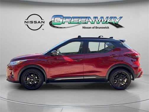 2021 Nissan Kicks SR
