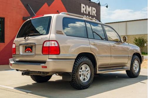 2000 Lexus LX 470 Base