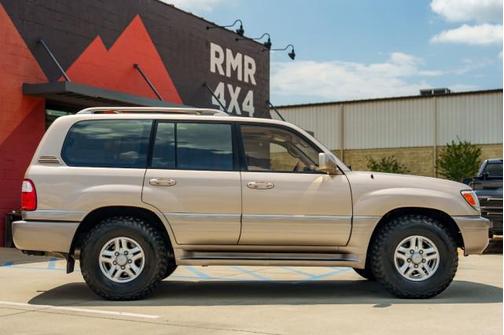 2000 Lexus LX 470 Base