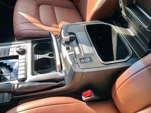 2021 Toyota Land Cruiser Base