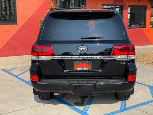 2021 Toyota Land Cruiser Base