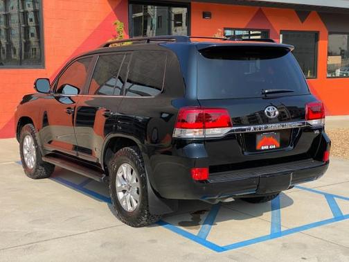 2021 Toyota Land Cruiser Base