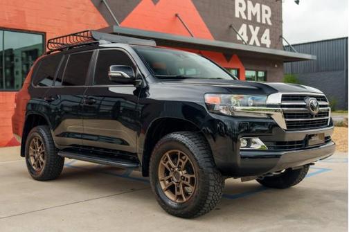 2020 Toyota Land Cruiser Base