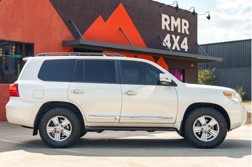 2015 Toyota Land Cruiser Base