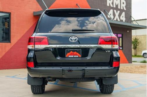 2020 Toyota Land Cruiser Base