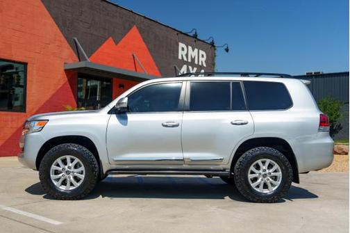 Classic Silver Metallic 2019 Toyota Land Cruiser Base