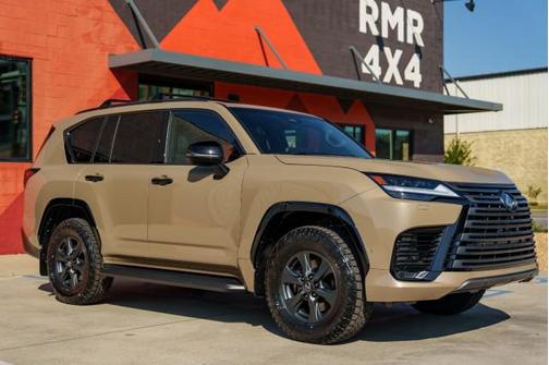 2025 Lexus LX 700h Overtrail