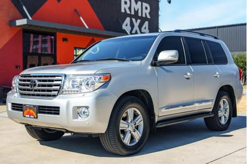 2013 Toyota Land Cruiser Base