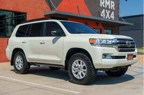 Blizzard Pearl 2019 Toyota Land Cruiser Base