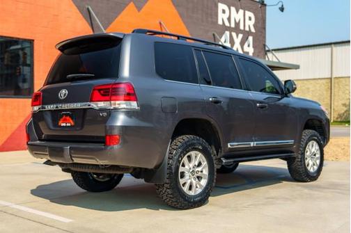 2020 Toyota Land Cruiser Base