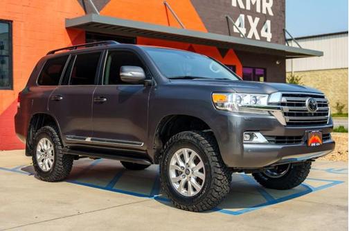 2020 Toyota Land Cruiser Base