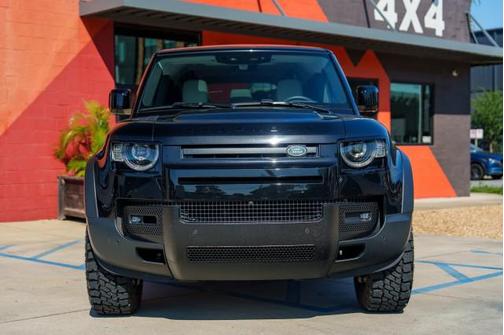 Santorini Black Metallic 2025 Land Rover Defender 110 P300