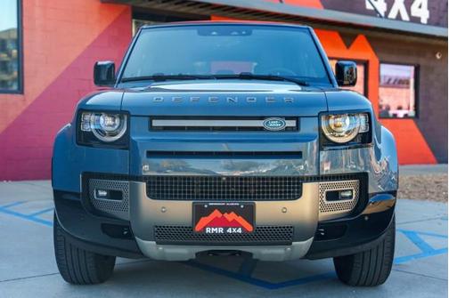 2025 Land Rover Defender 110 P400 X-Dynamic SE