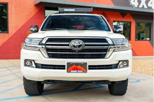 Blizzard Pearl 2021 Toyota Land Cruiser Base