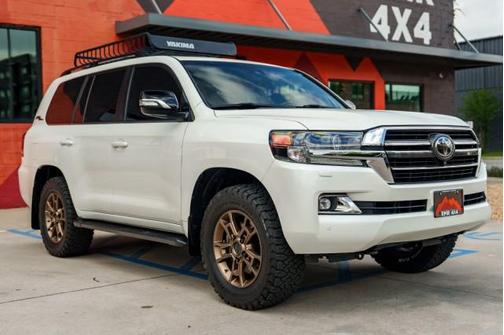Blizzard Pearl 2021 Toyota Land Cruiser Base
