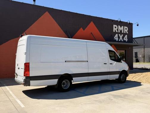 Arctic White 2022 Mercedes-Benz Sprinter 3500XD High Roof