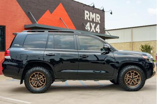 2021 Toyota Land Cruiser Base